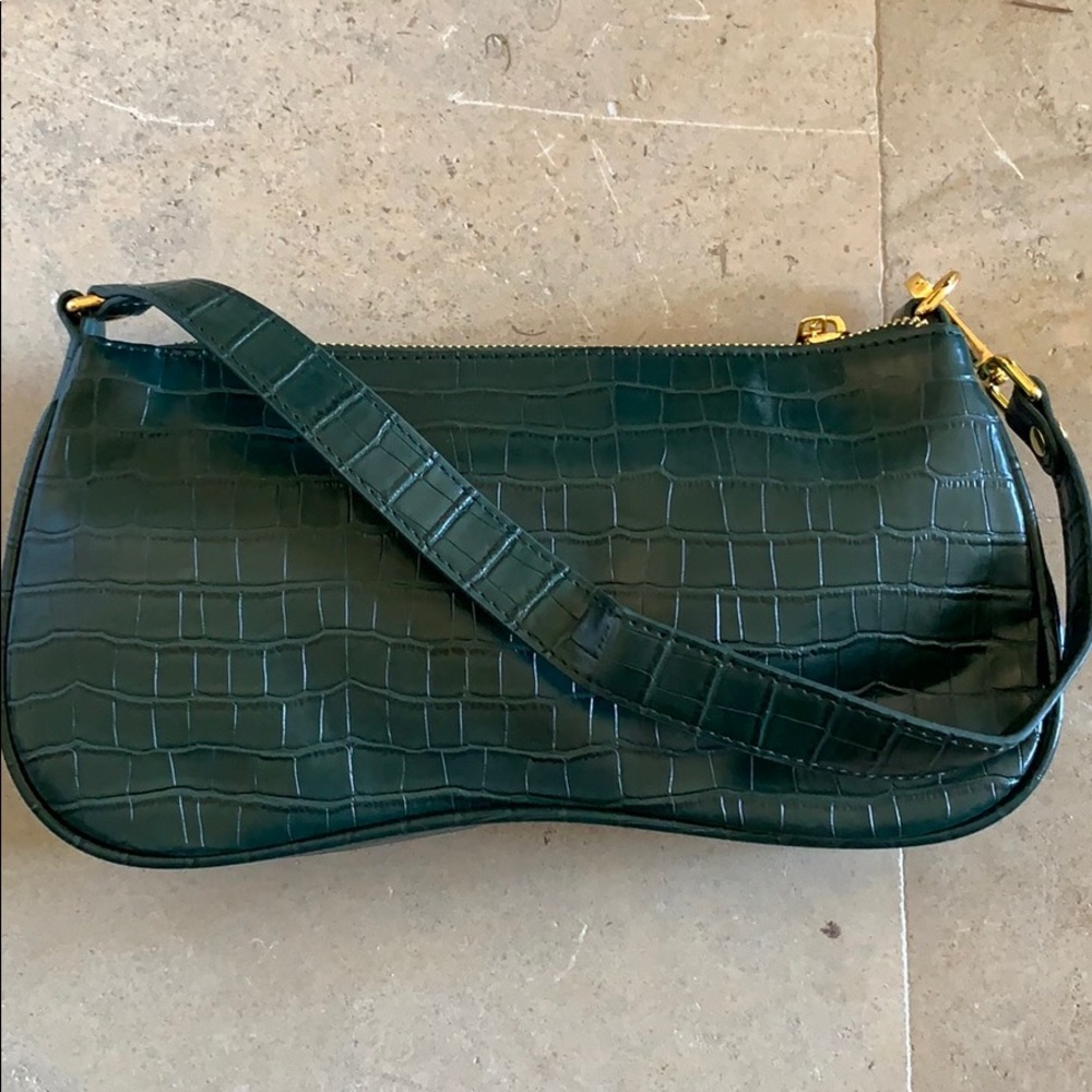 NWT vegan leather crocodile print shoulder bag